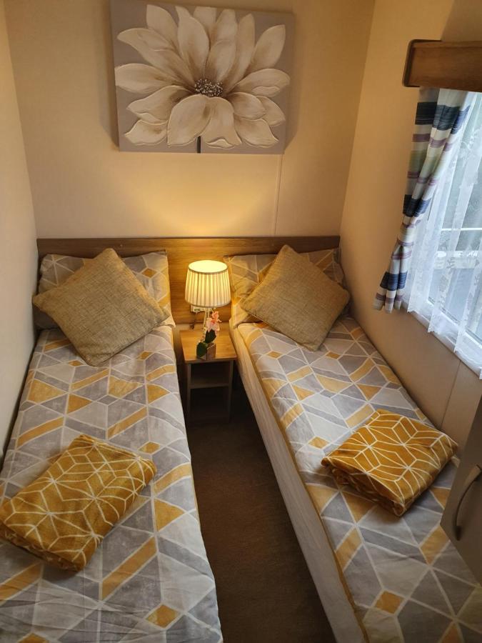 Relaxing Breaks With Hot Tub At Tattershal Lakes 3 Bedroom Tattershall Extérieur photo