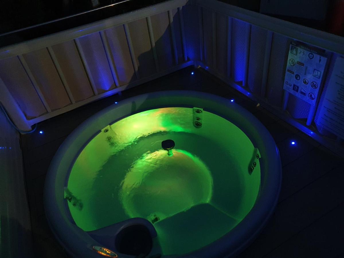 Relaxing Breaks With Hot Tub At Tattershal Lakes 3 Bedroom Tattershall Extérieur photo