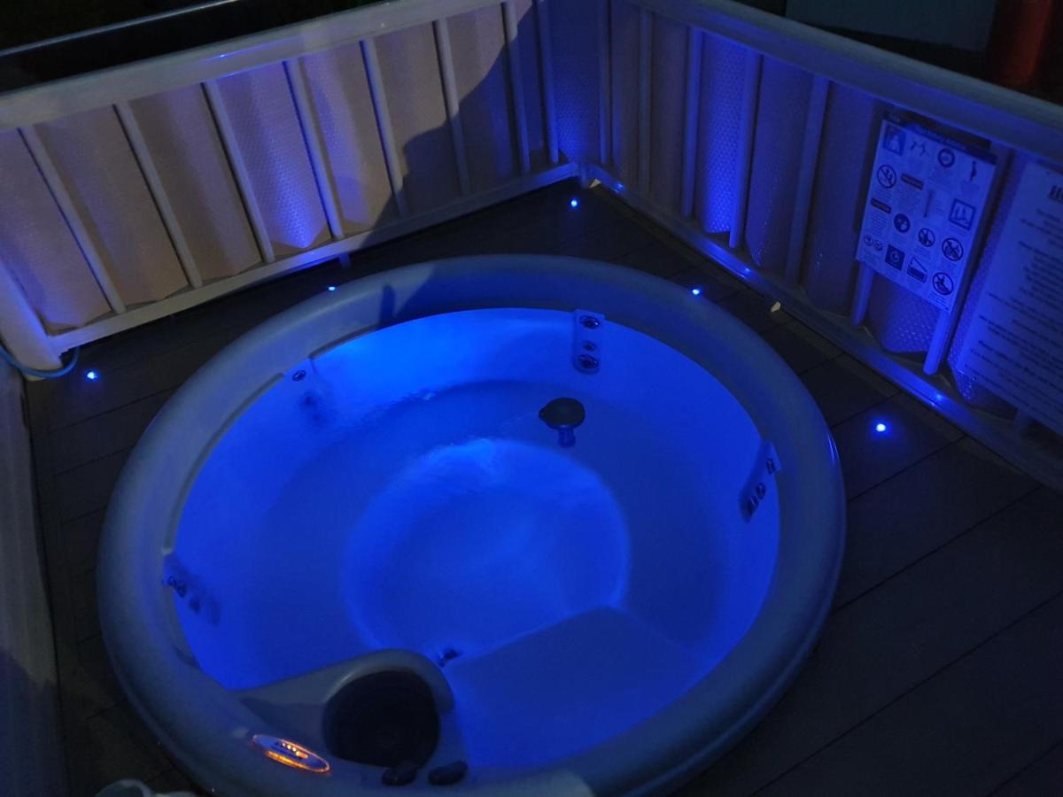 Relaxing Breaks With Hot Tub At Tattershal Lakes 3 Bedroom Tattershall Extérieur photo